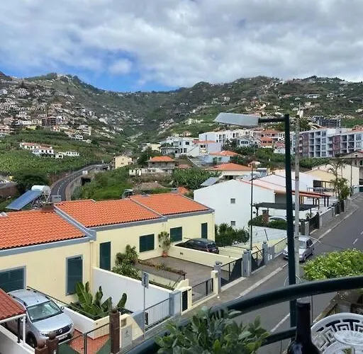 Residencia Azevedo * Câmara de Lobos