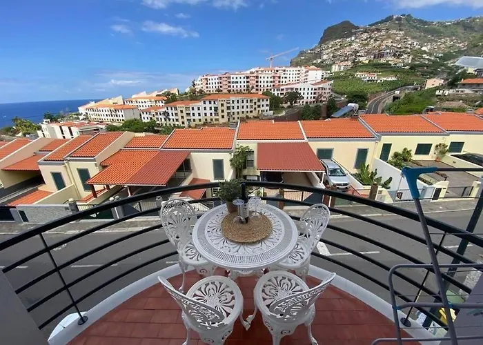 Residencia Azevedo * Câmara de Lobos