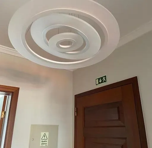 Residencia Azevedo Daire Câmara de Lobos